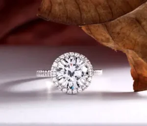 Timeless Elegance Halo Diamond Engagement Ring Quorri Canada 2 84f2f4bc 4308 4ea4 90cc Fb4d33e0a192 400x